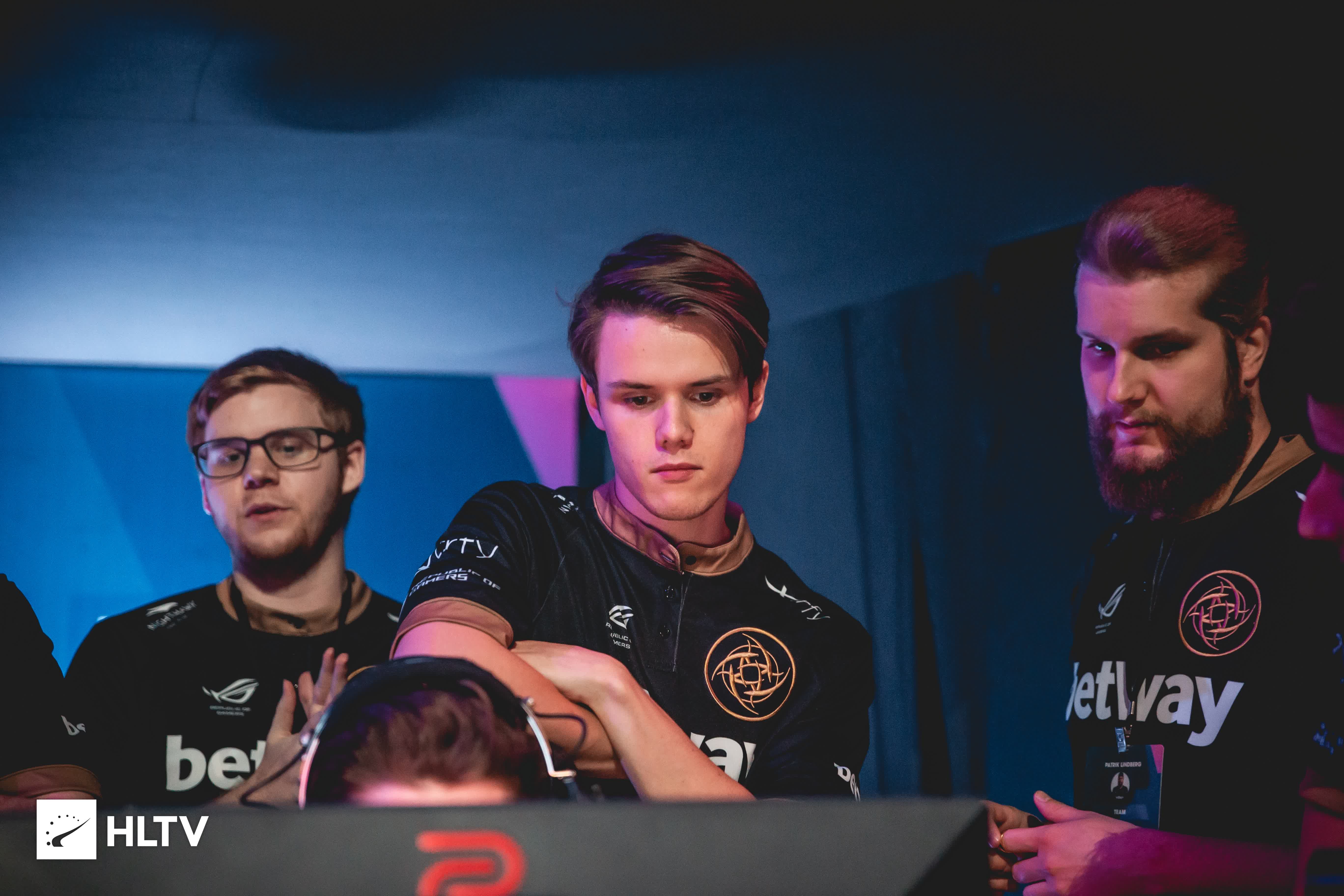 队的比赛中 队的比赛中