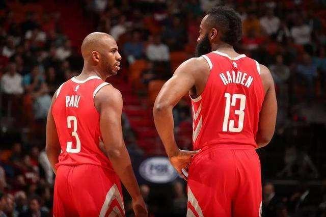 新领导层更 新领导层更