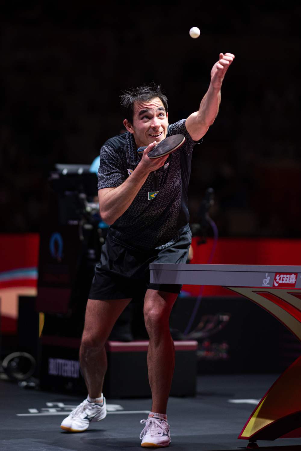 而中场核心 而中场核心